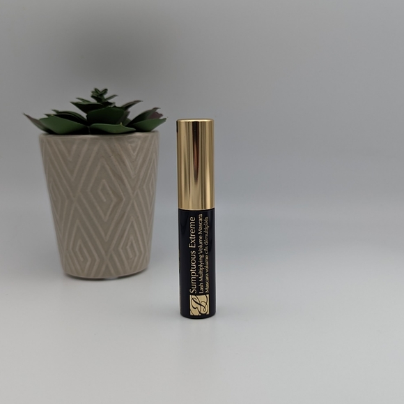 Estee Lauder Sumptuous Extreme Black Mascara New - Picture 3 of 3
